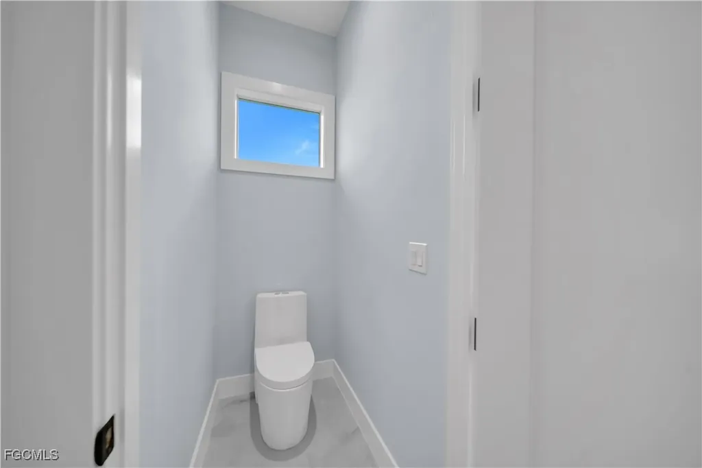 329 NE 6th Street Cape Coral FL 33909
