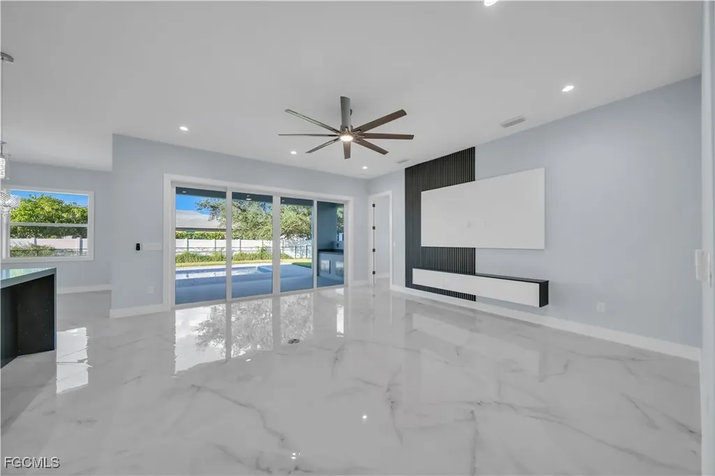 329 NE 6th Street Cape Coral FL 33909