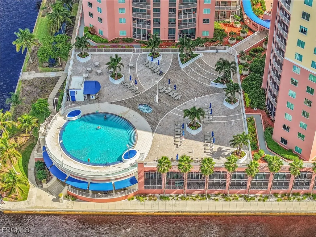2743 1st Street Fort Myers FL 33916