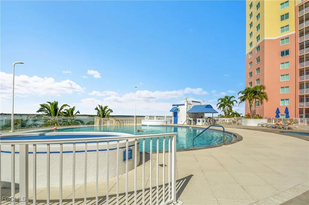 2743 1st Street Fort Myers FL 33916