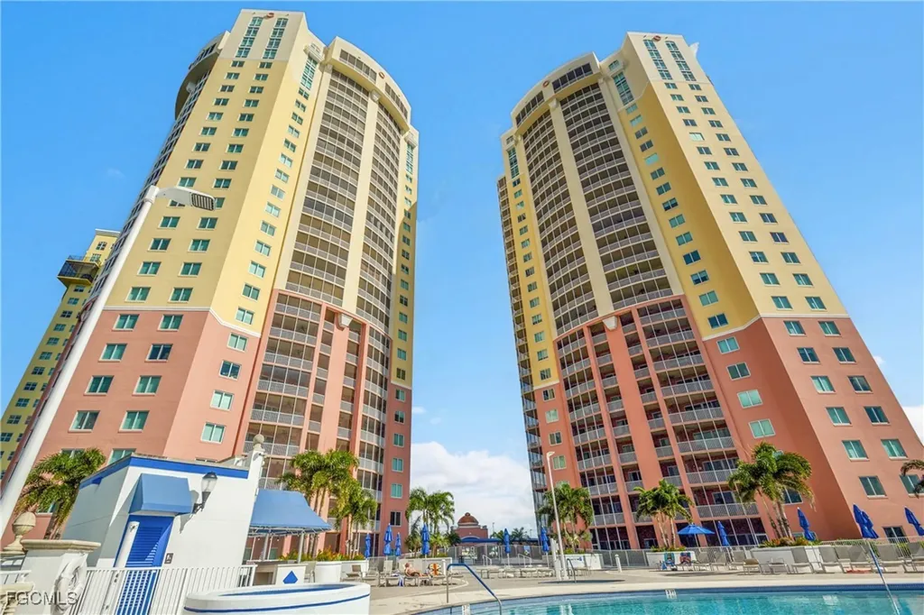 2743 1st Street Fort Myers FL 33916