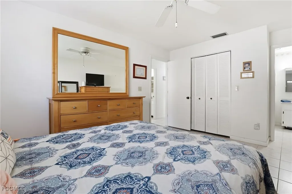 1113 Cape Coral Parkway W Cape Coral FL 33914