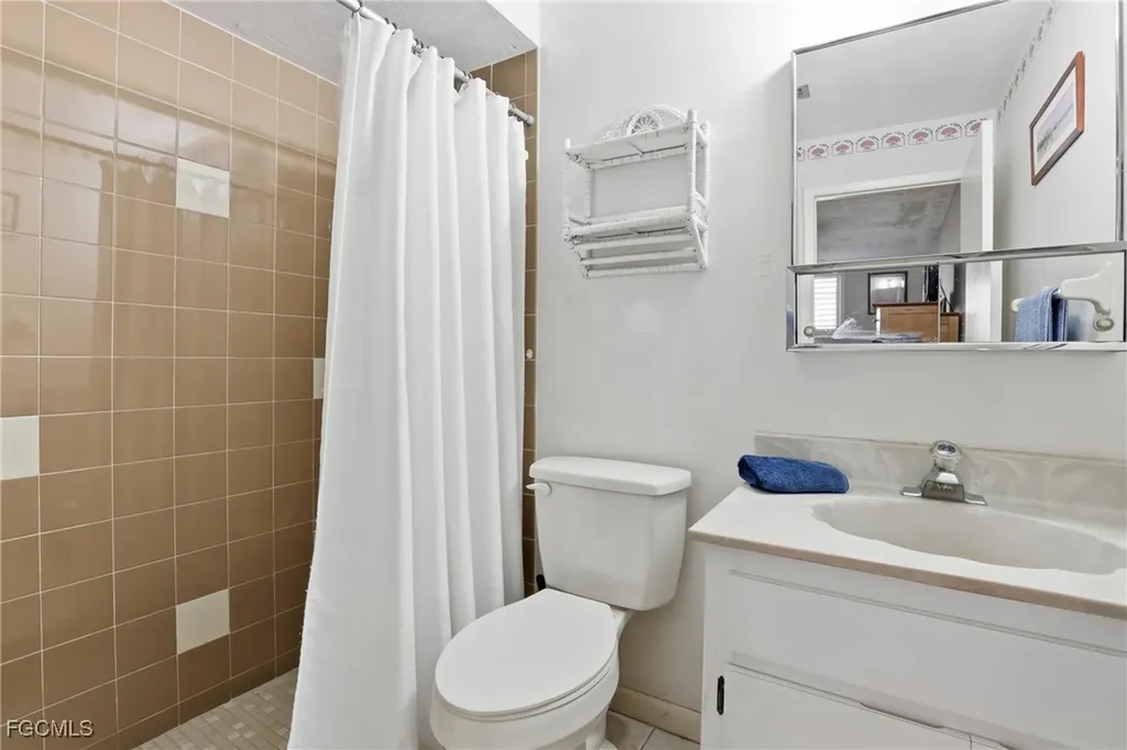 1113 Cape Coral Parkway W Cape Coral FL 33914