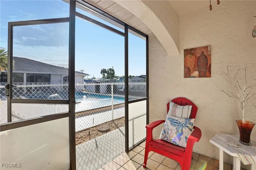 1113 Cape Coral Parkway W Cape Coral FL 33914