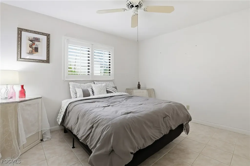 1113 Cape Coral Parkway W Cape Coral FL 33914