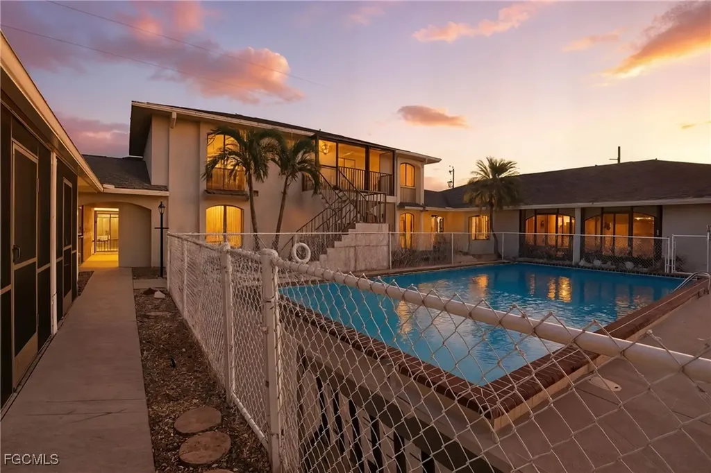 1113 Cape Coral Parkway W Cape Coral FL 33914