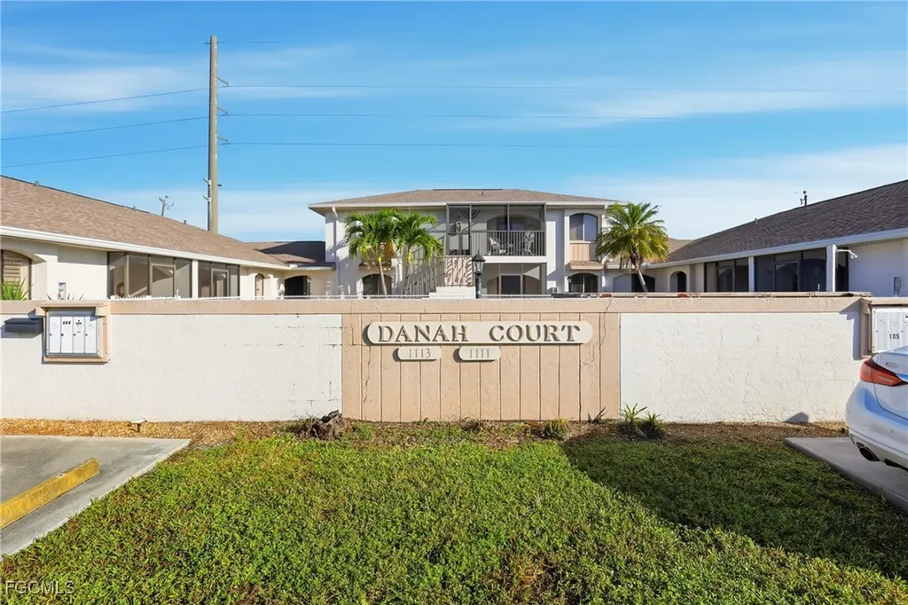 1113 Cape Coral Parkway W Cape Coral FL 33914