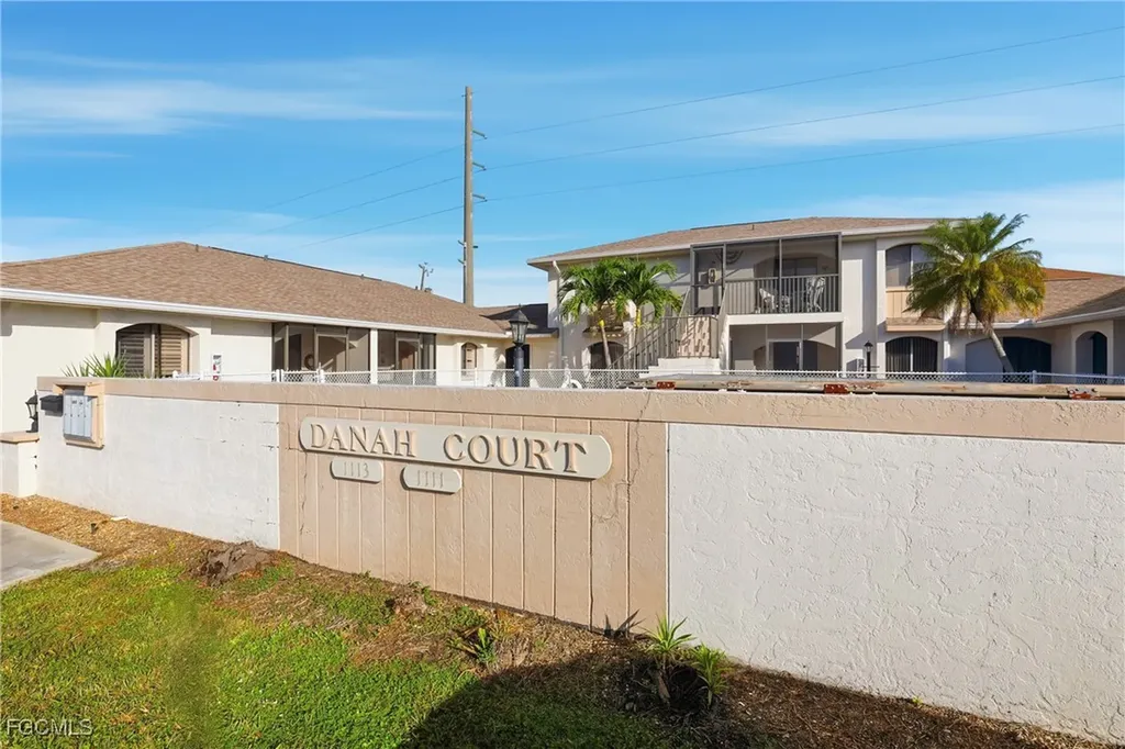 1113 Cape Coral Parkway W Cape Coral FL 33914