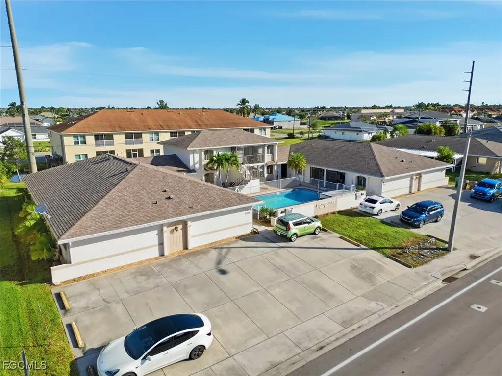 1113 Cape Coral Parkway W Cape Coral FL 33914