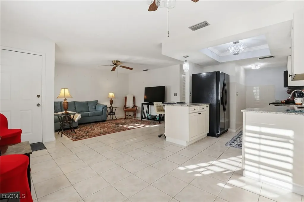 1113 Cape Coral Parkway W Cape Coral FL 33914