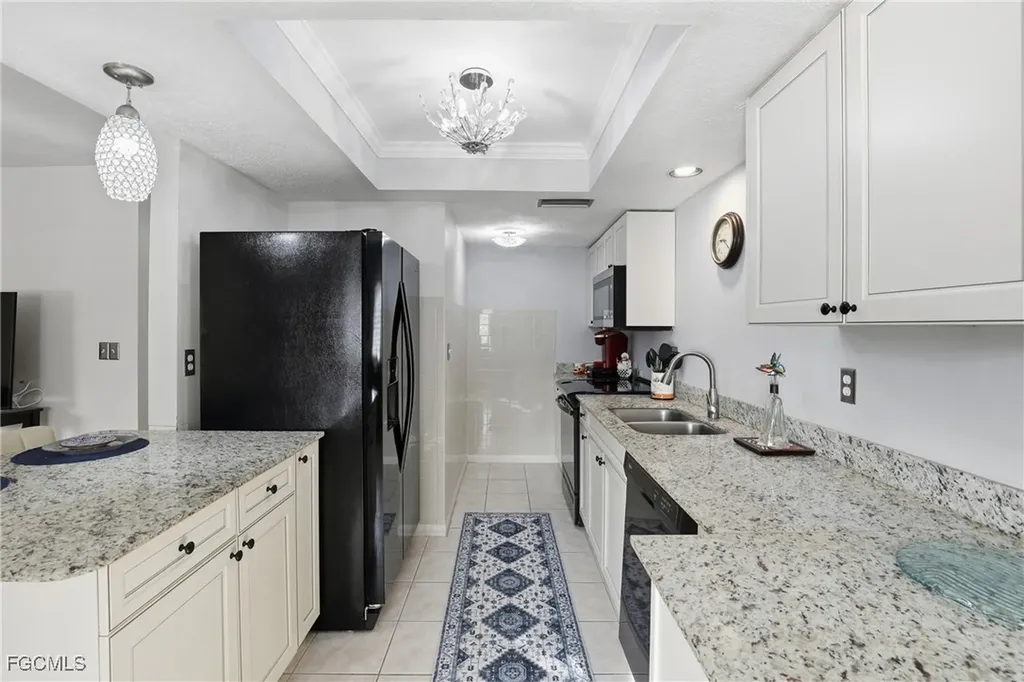 1113 Cape Coral Parkway W Cape Coral FL 33914