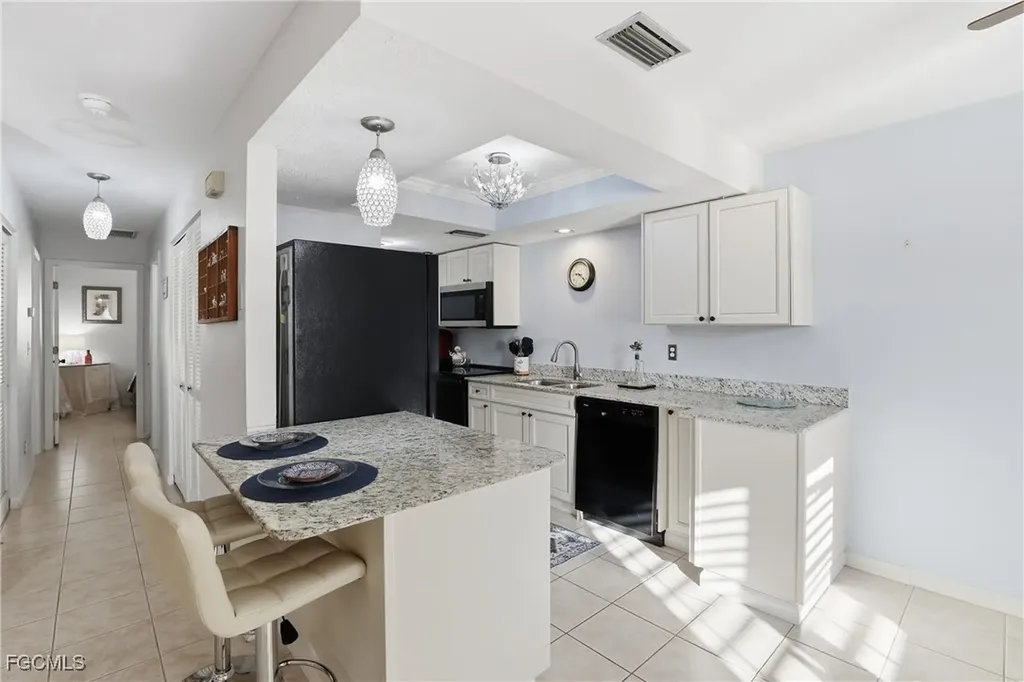 1113 Cape Coral Parkway W Cape Coral FL 33914