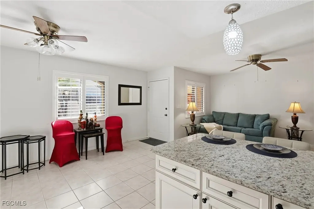 1113 Cape Coral Parkway W Cape Coral FL 33914