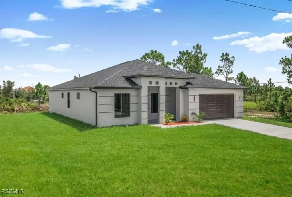 238 Narcissus Avenue S Lehigh Acres FL 33974