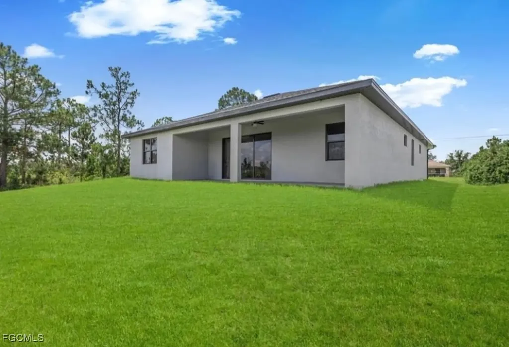 238 Narcissus Avenue S Lehigh Acres FL 33974