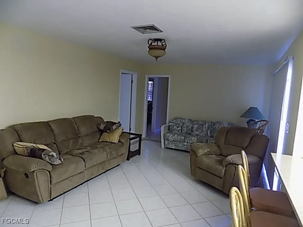 3614 SE 16th Place Cape Coral FL 33904