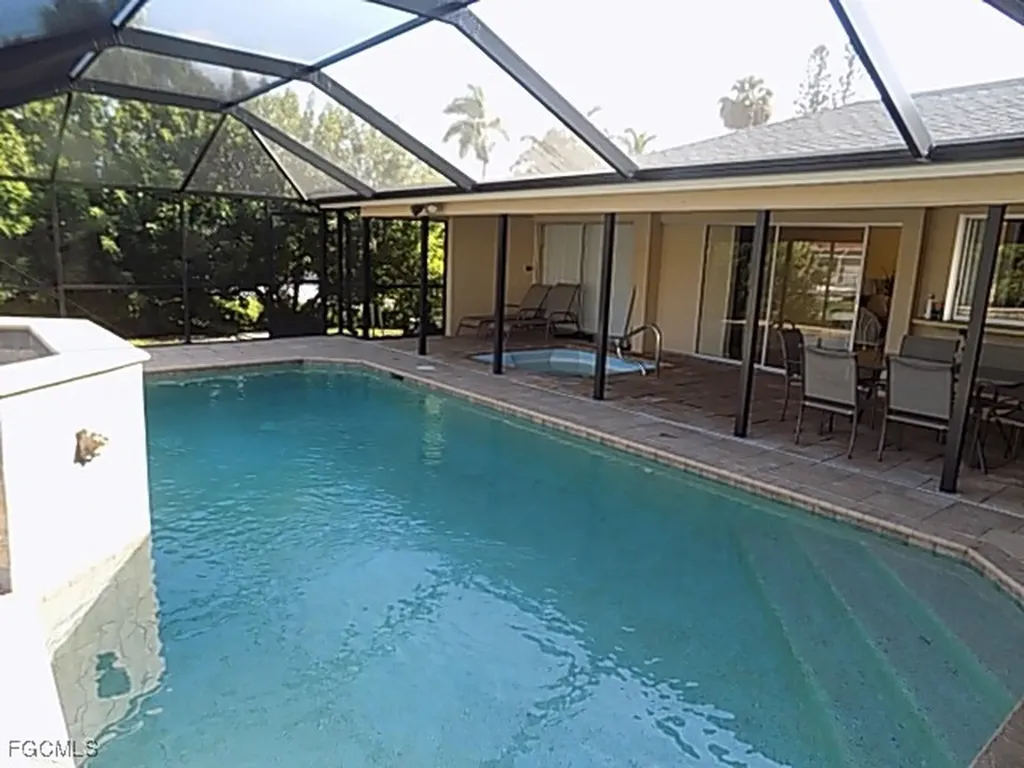 3614 SE 16th Place Cape Coral FL 33904