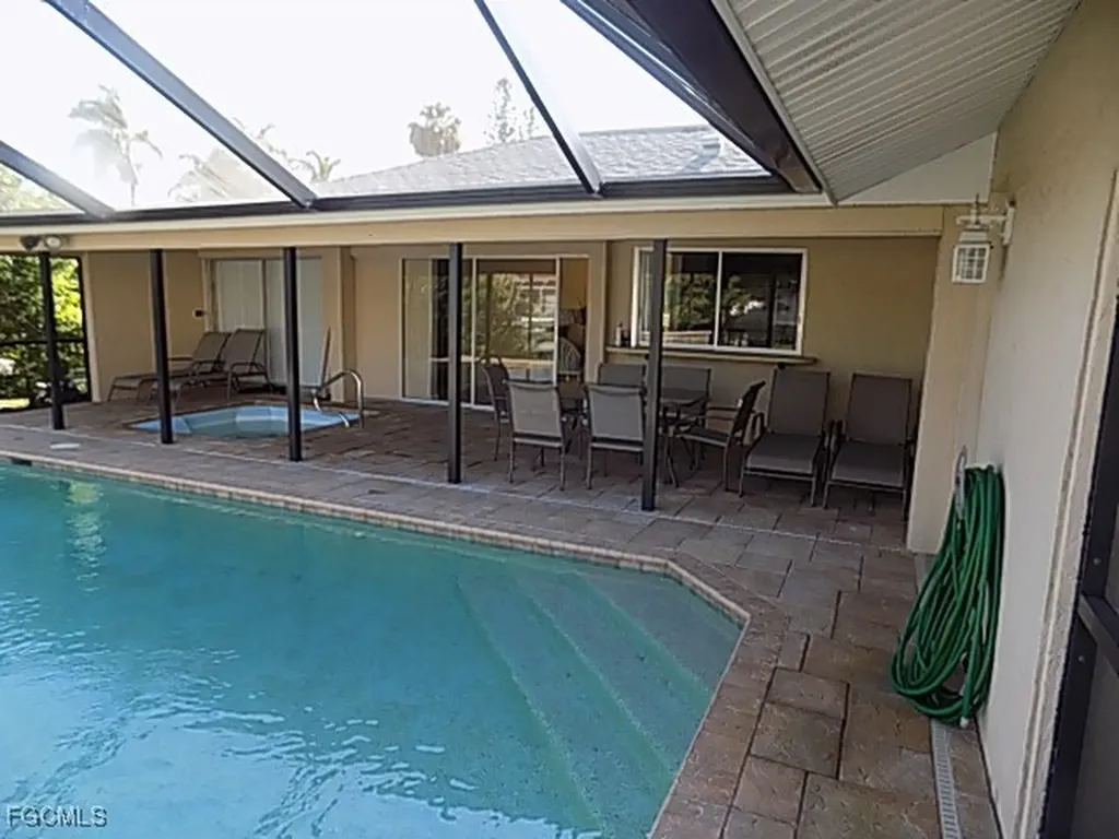 3614 SE 16th Place Cape Coral FL 33904