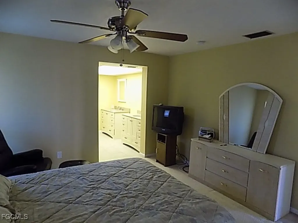 3614 SE 16th Place Cape Coral FL 33904