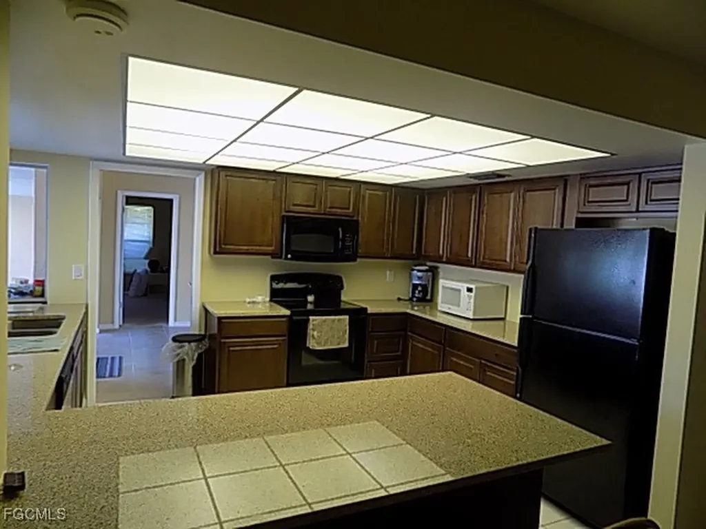 3614 SE 16th Place Cape Coral FL 33904