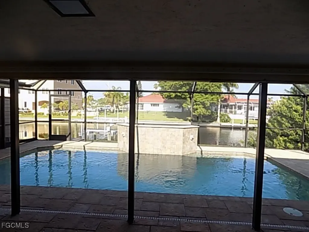 3614 SE 16th Place Cape Coral FL 33904