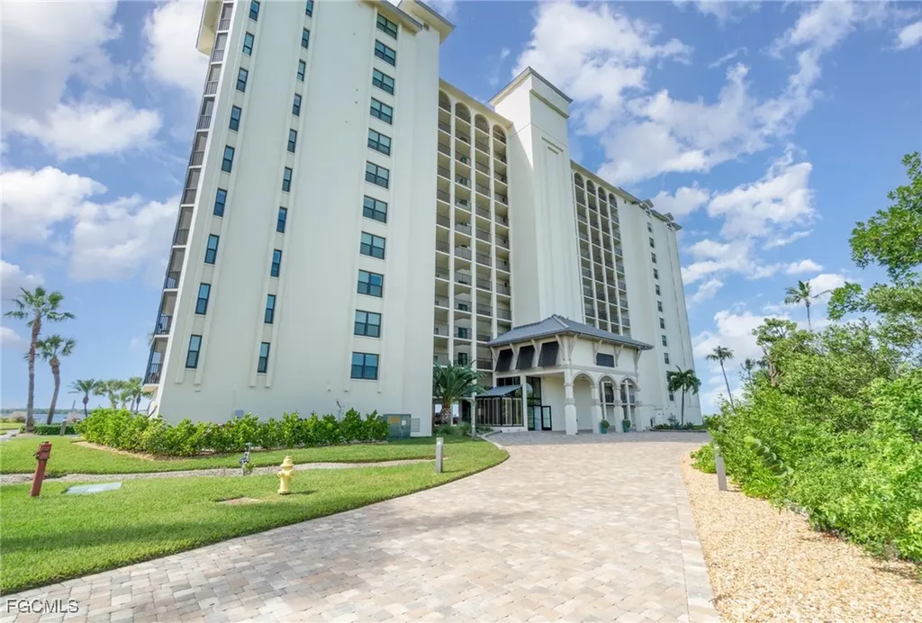 17080 Harbour Point Drive Fort Myers FL 33908