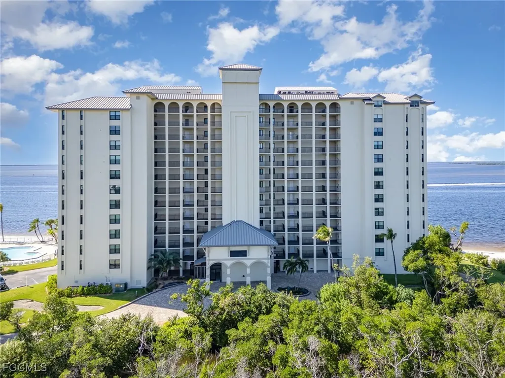 17080 Harbour Point Drive Fort Myers FL 33908