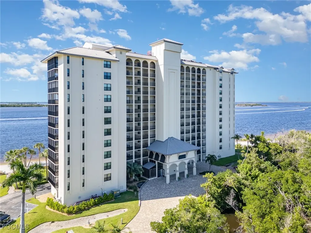 17080 Harbour Point Drive Fort Myers FL 33908