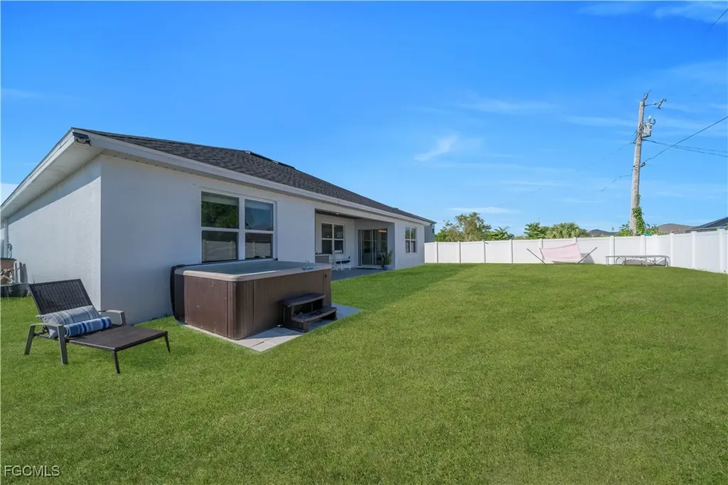 221 SW 21st Terrace Cape Coral FL 33991