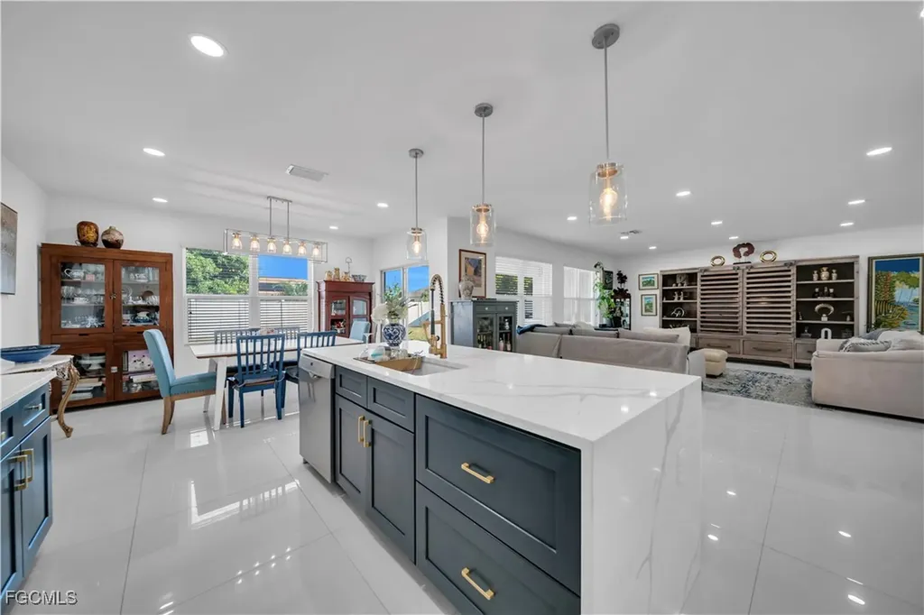 221 SW 21st Terrace Cape Coral FL 33991