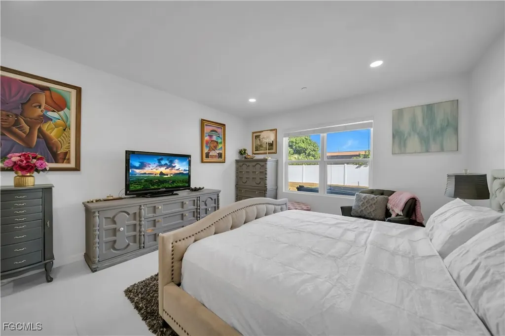 221 SW 21st Terrace Cape Coral FL 33991