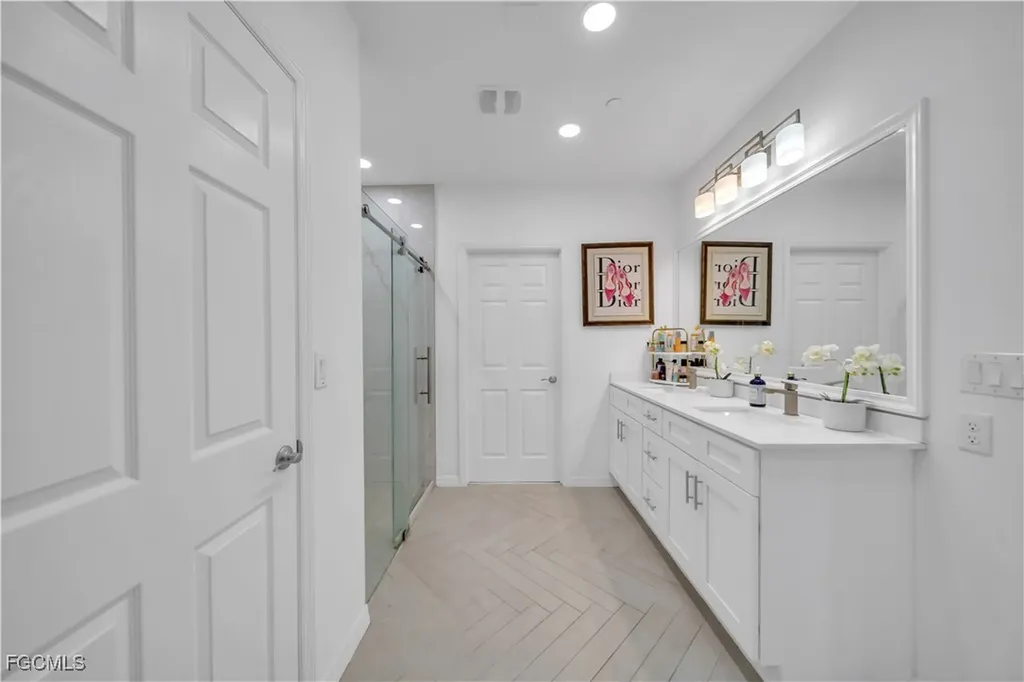 221 SW 21st Terrace Cape Coral FL 33991