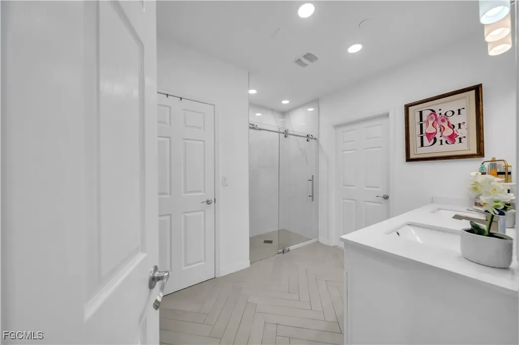 221 SW 21st Terrace Cape Coral FL 33991