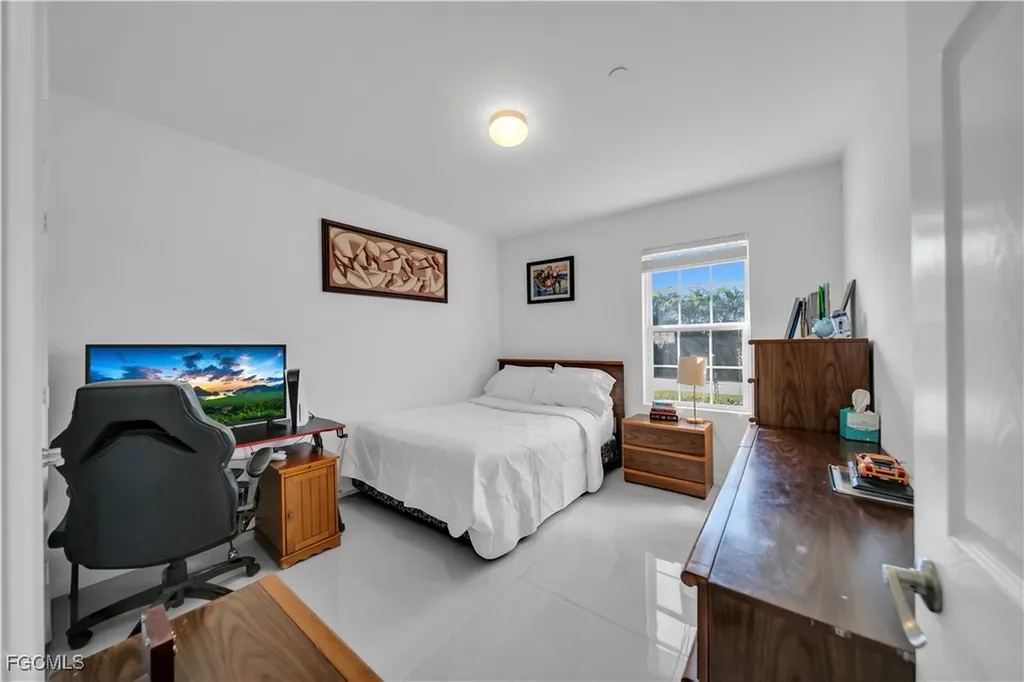 221 SW 21st Terrace Cape Coral FL 33991