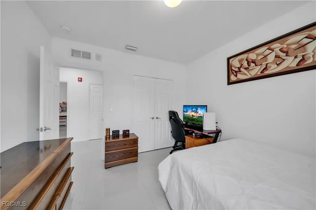 221 SW 21st Terrace Cape Coral FL 33991