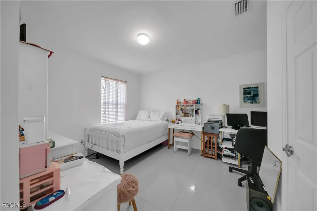 221 SW 21st Terrace Cape Coral FL 33991