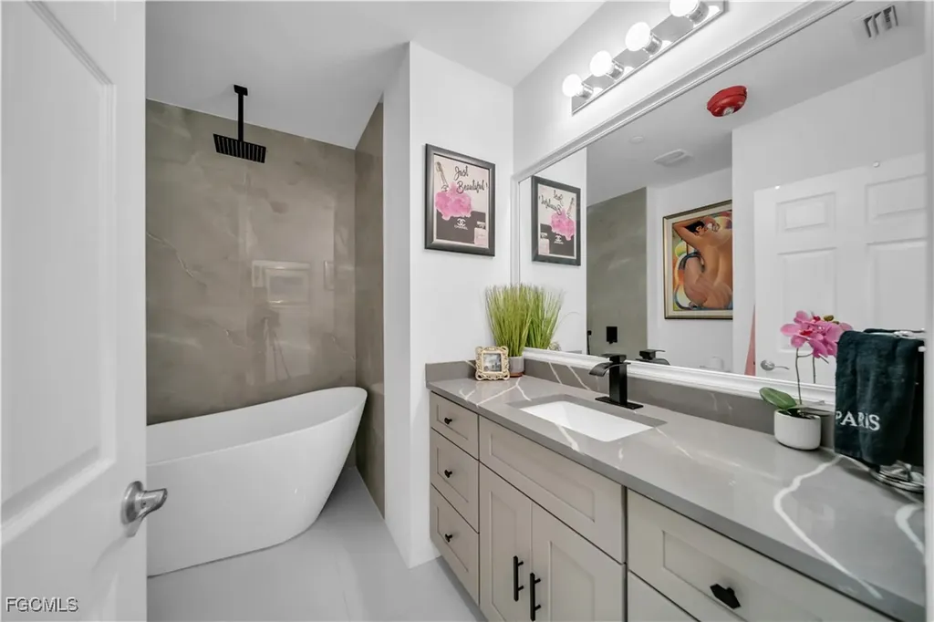 221 SW 21st Terrace Cape Coral FL 33991