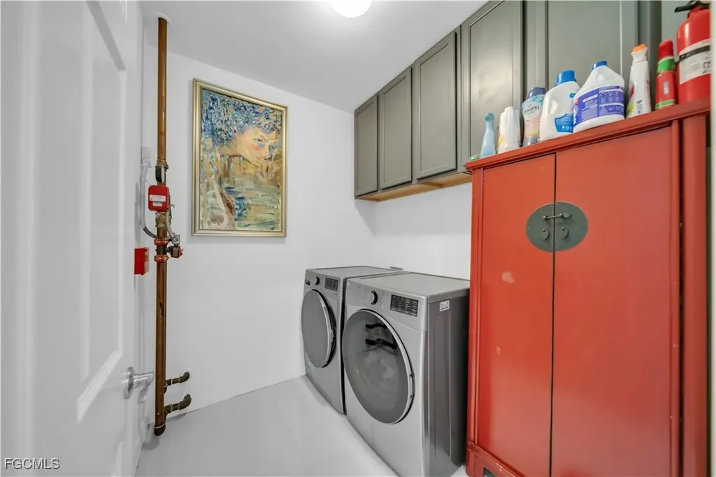 221 SW 21st Terrace Cape Coral FL 33991