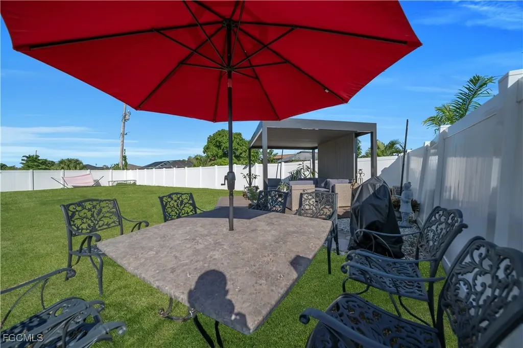 221 SW 21st Terrace Cape Coral FL 33991