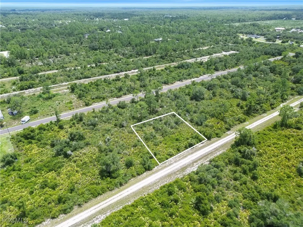 4222 E 29th Street Alva FL 33920