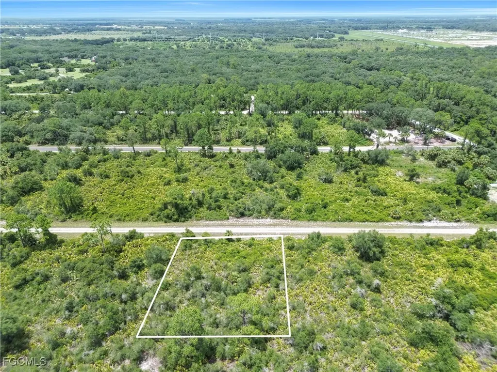 4222 E 29th Street Alva FL 33920