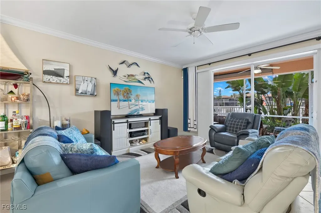 4566 SE 5th Place Cape Coral FL 33904