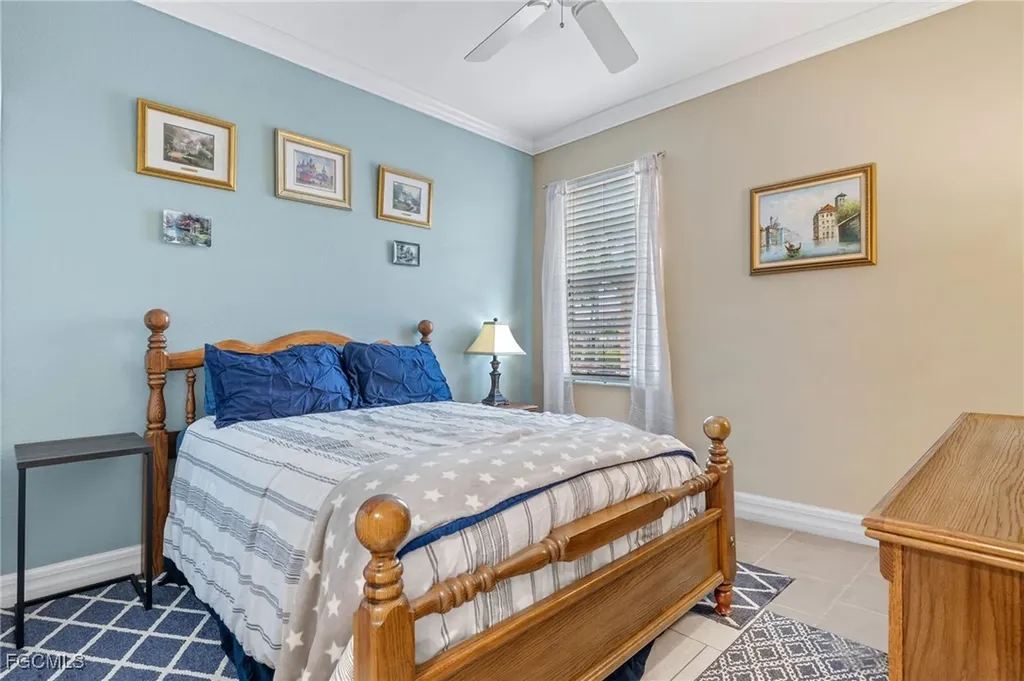 4566 SE 5th Place Cape Coral FL 33904