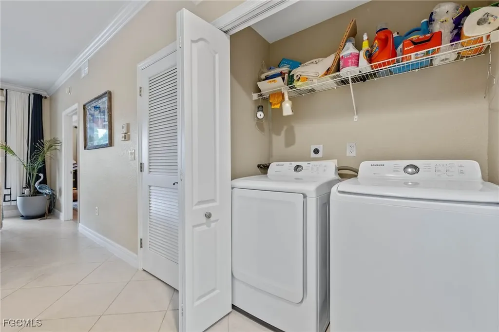 4566 SE 5th Place Cape Coral FL 33904