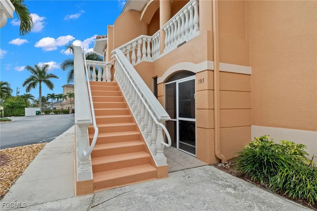 4566 SE 5th Place Cape Coral FL 33904