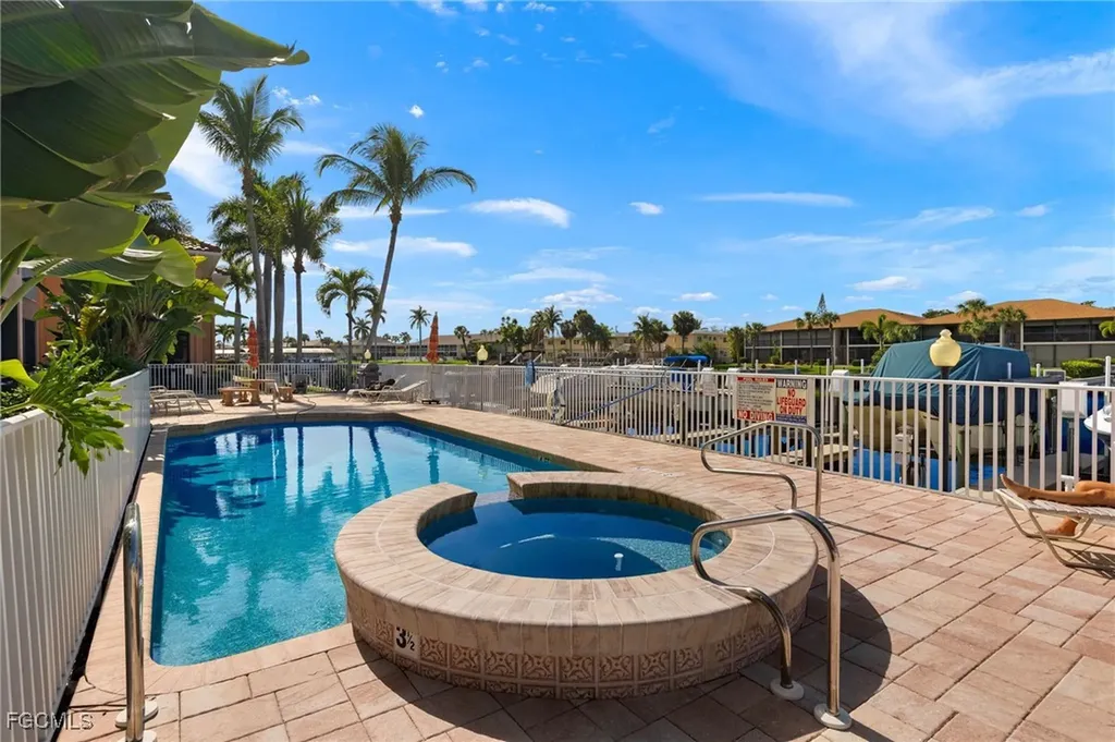 4566 SE 5th Place Cape Coral FL 33904