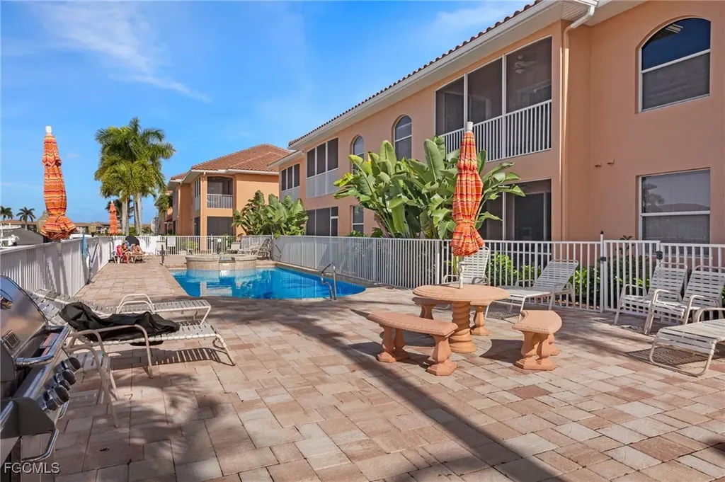 4566 SE 5th Place Cape Coral FL 33904
