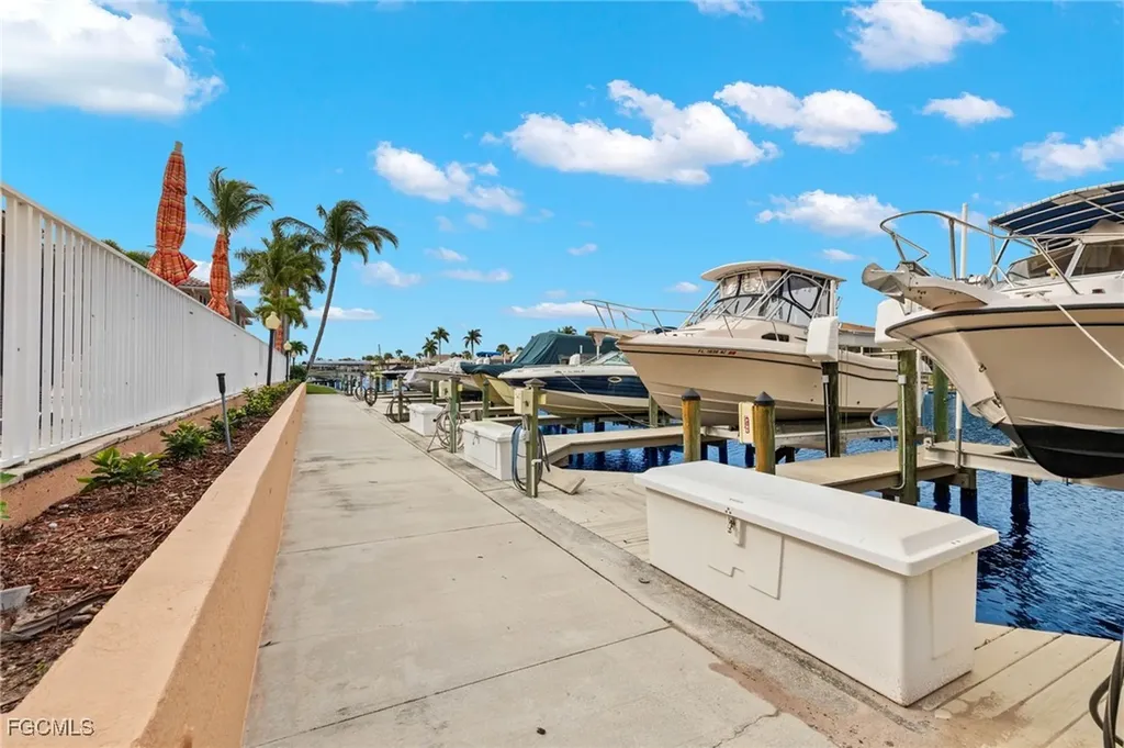 4566 SE 5th Place Cape Coral FL 33904