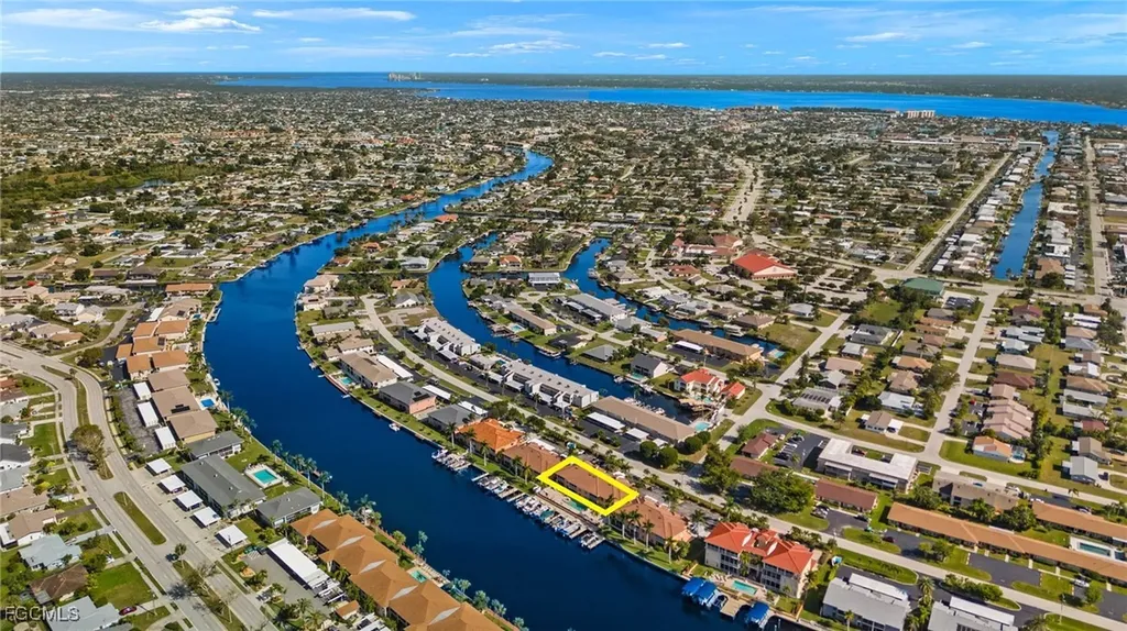 4566 SE 5th Place Cape Coral FL 33904