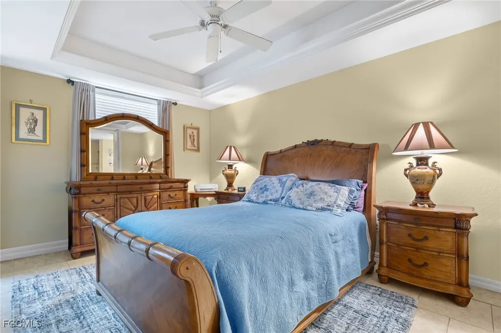 4566 SE 5th Place Cape Coral FL 33904